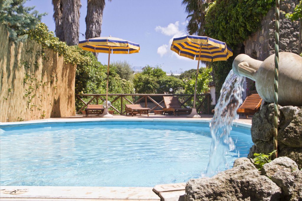 hotel_villa_campo_piscina